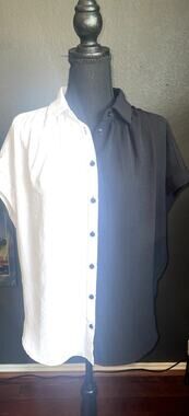 Jodifl Two-Tone Split Colorblock Button-Up Shirt SZ Sm